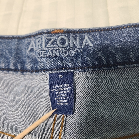 Arizona Jeans Distressed Hi-Rise Bootcut Juniors 15 - Picture 2 of 8